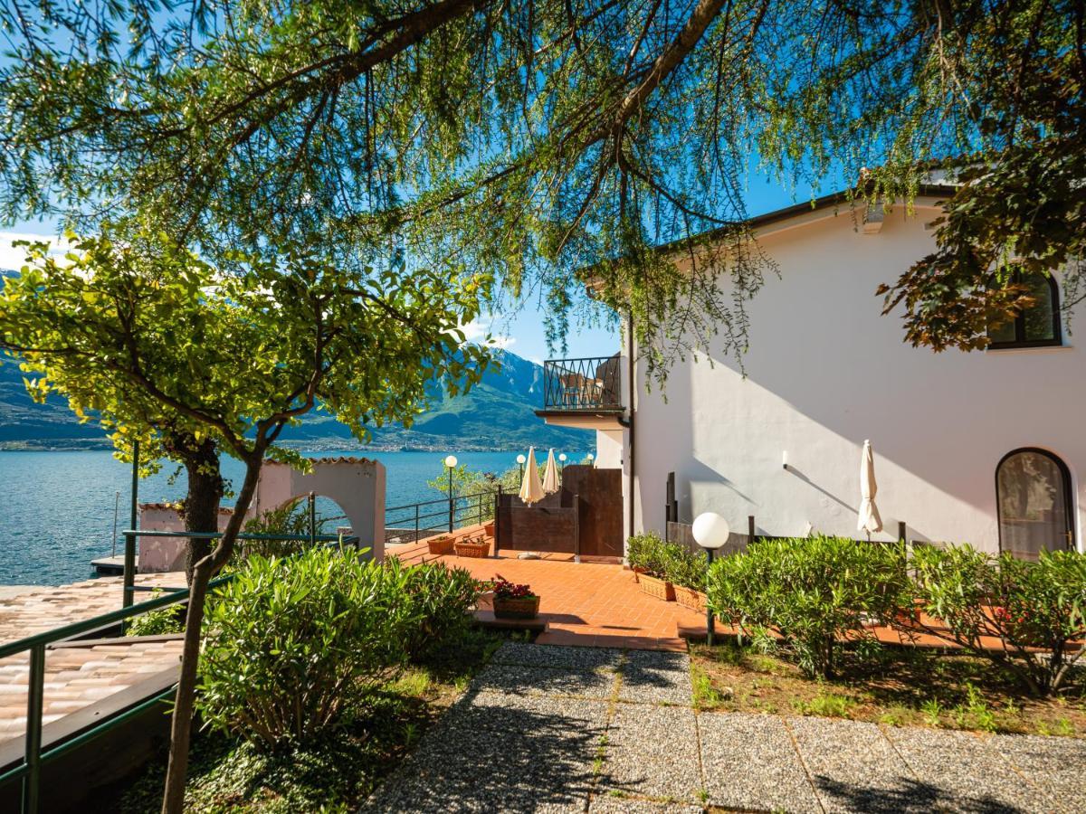 Hotel Leonardo Da Vinci Limone sul Garda Exterior photo