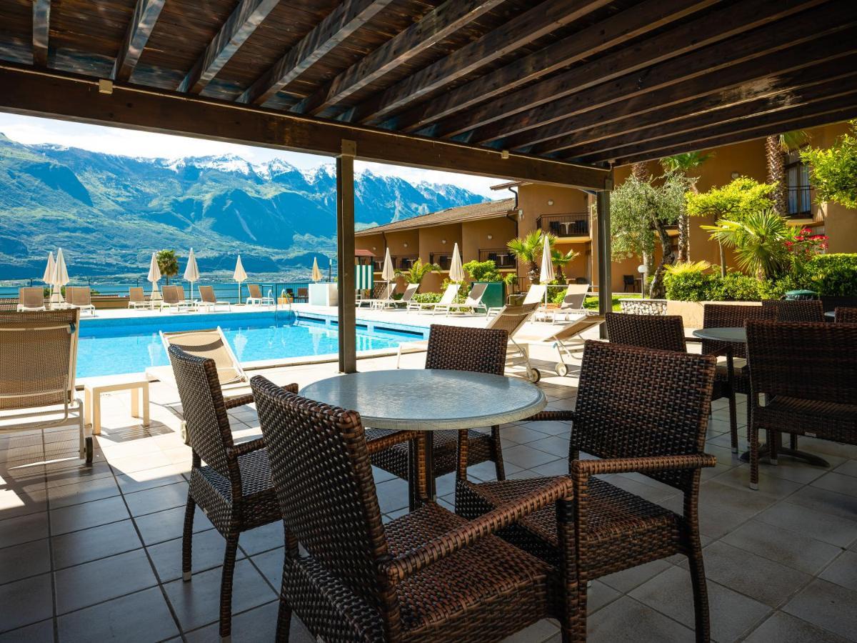 Hotel Leonardo Da Vinci Limone sul Garda Exterior photo