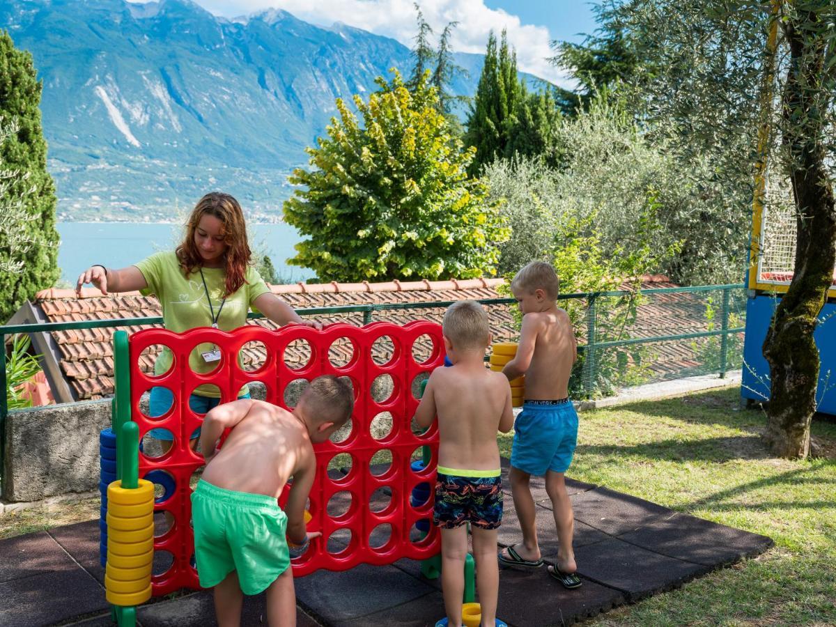 Hotel Leonardo Da Vinci Limone sul Garda Exterior photo