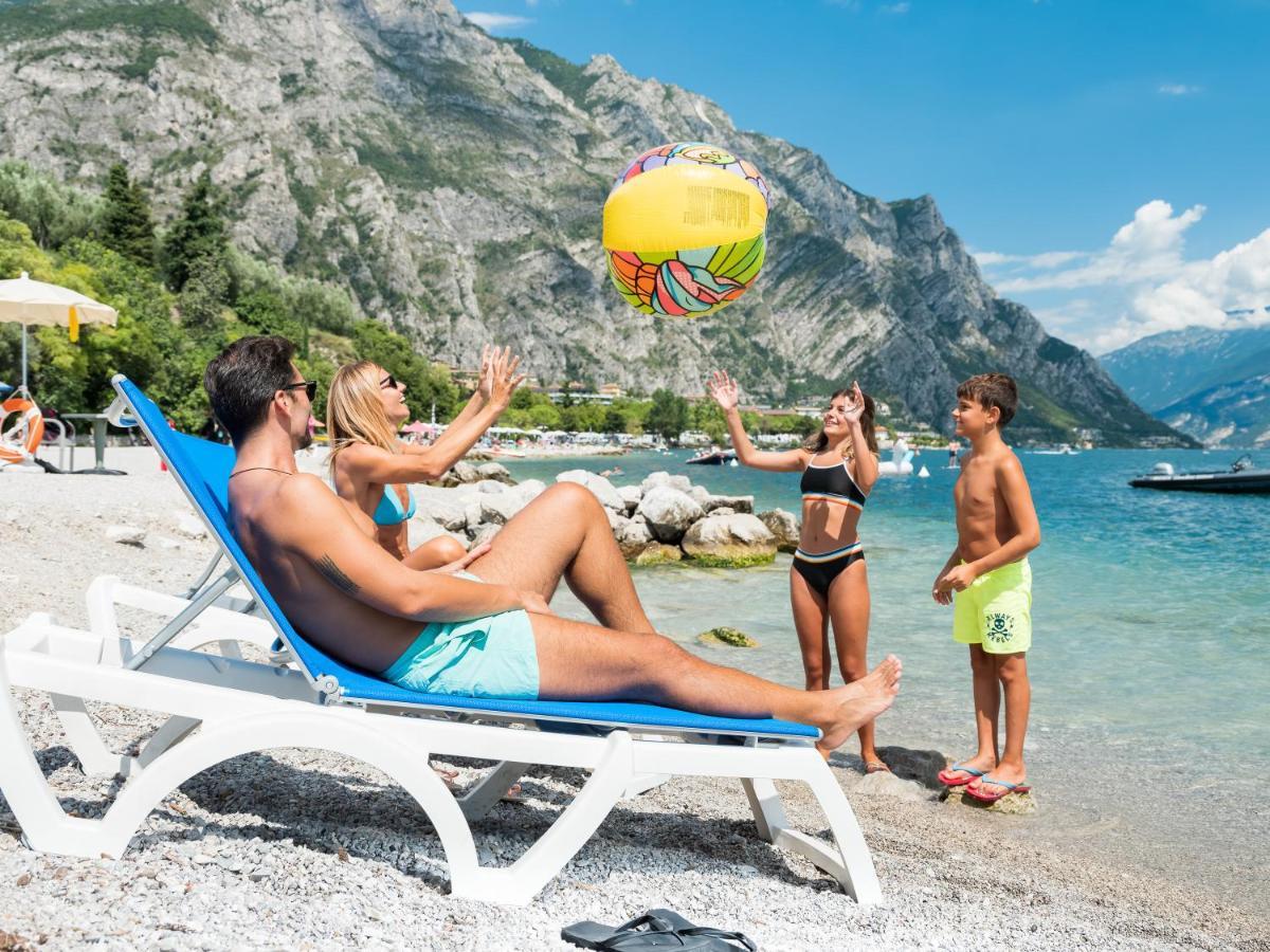 Hotel Leonardo Da Vinci Limone sul Garda Exterior photo