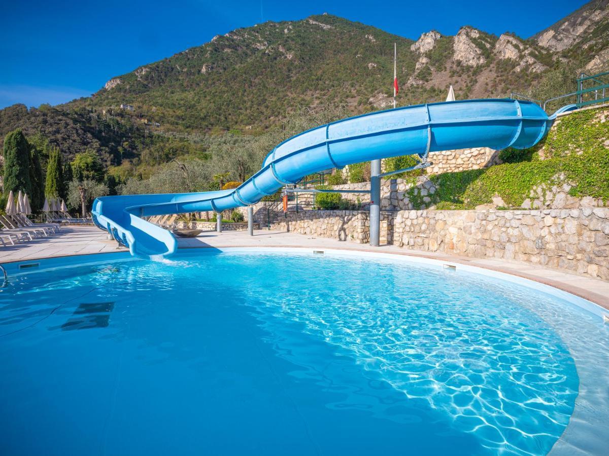 Hotel Leonardo Da Vinci Limone sul Garda Exterior photo